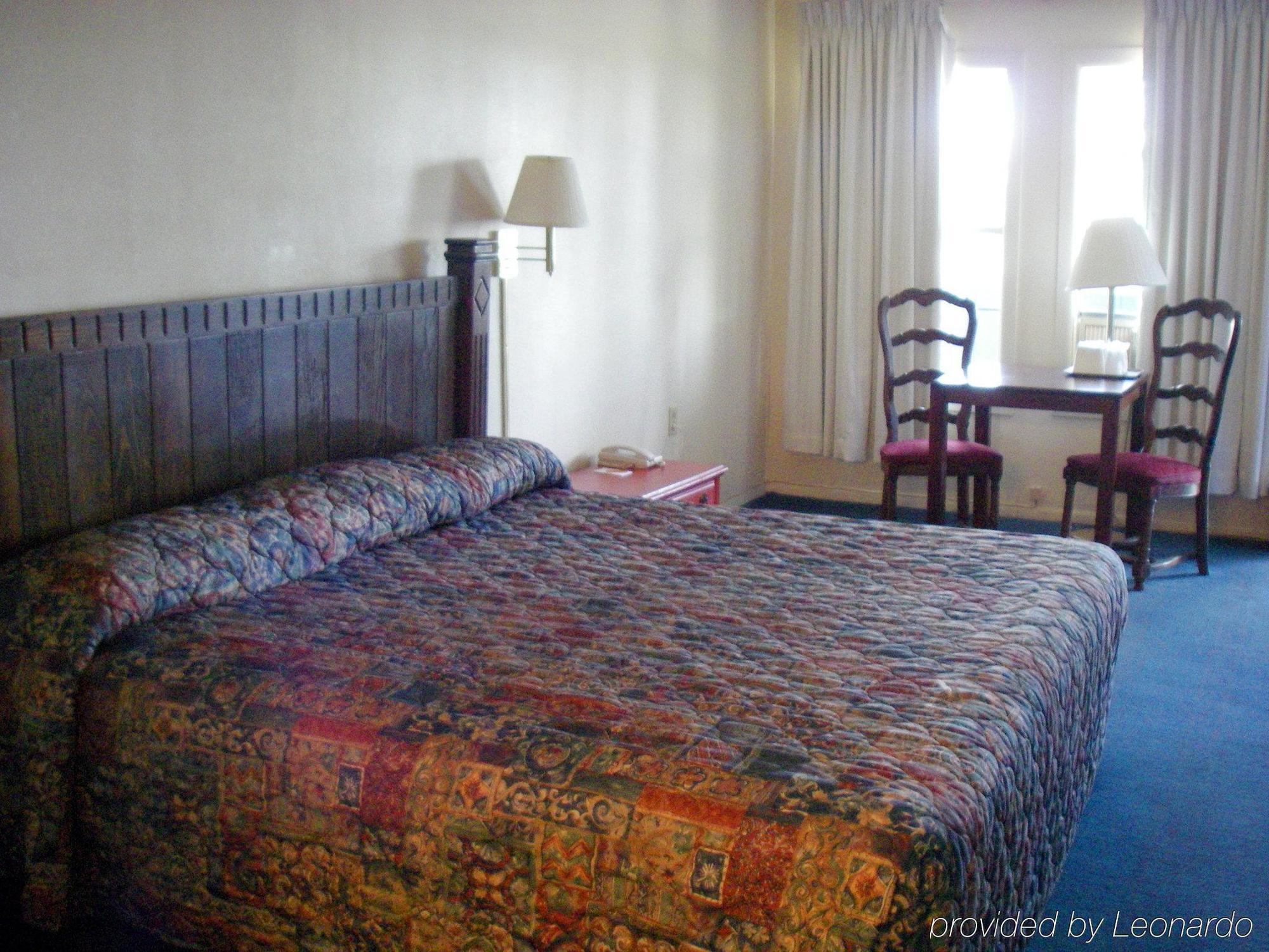 Swiss Chalet Inn Руидозо Номер фото